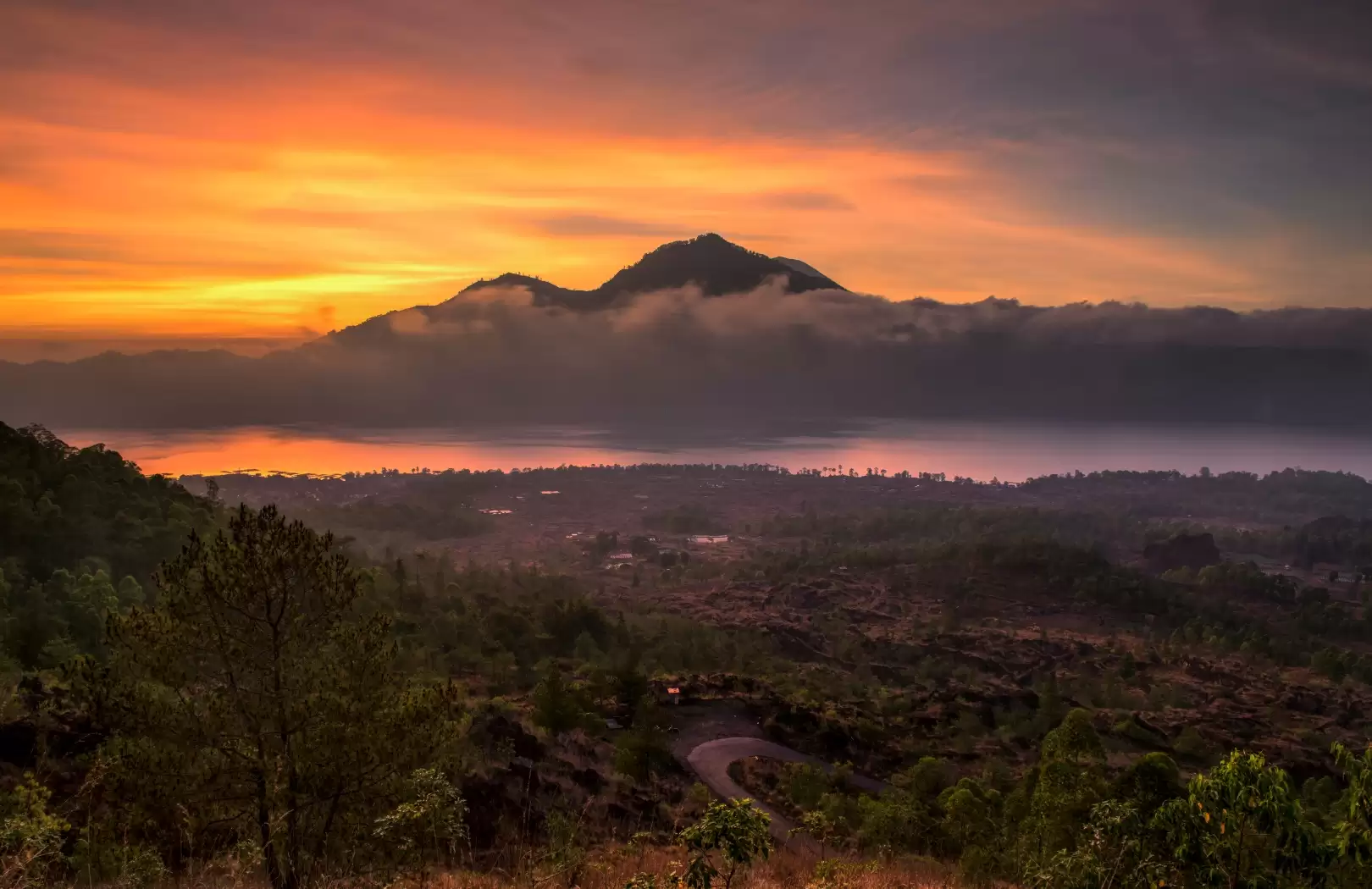 Kintamani Sunrise and Hot Spring: Batur Morning Guide